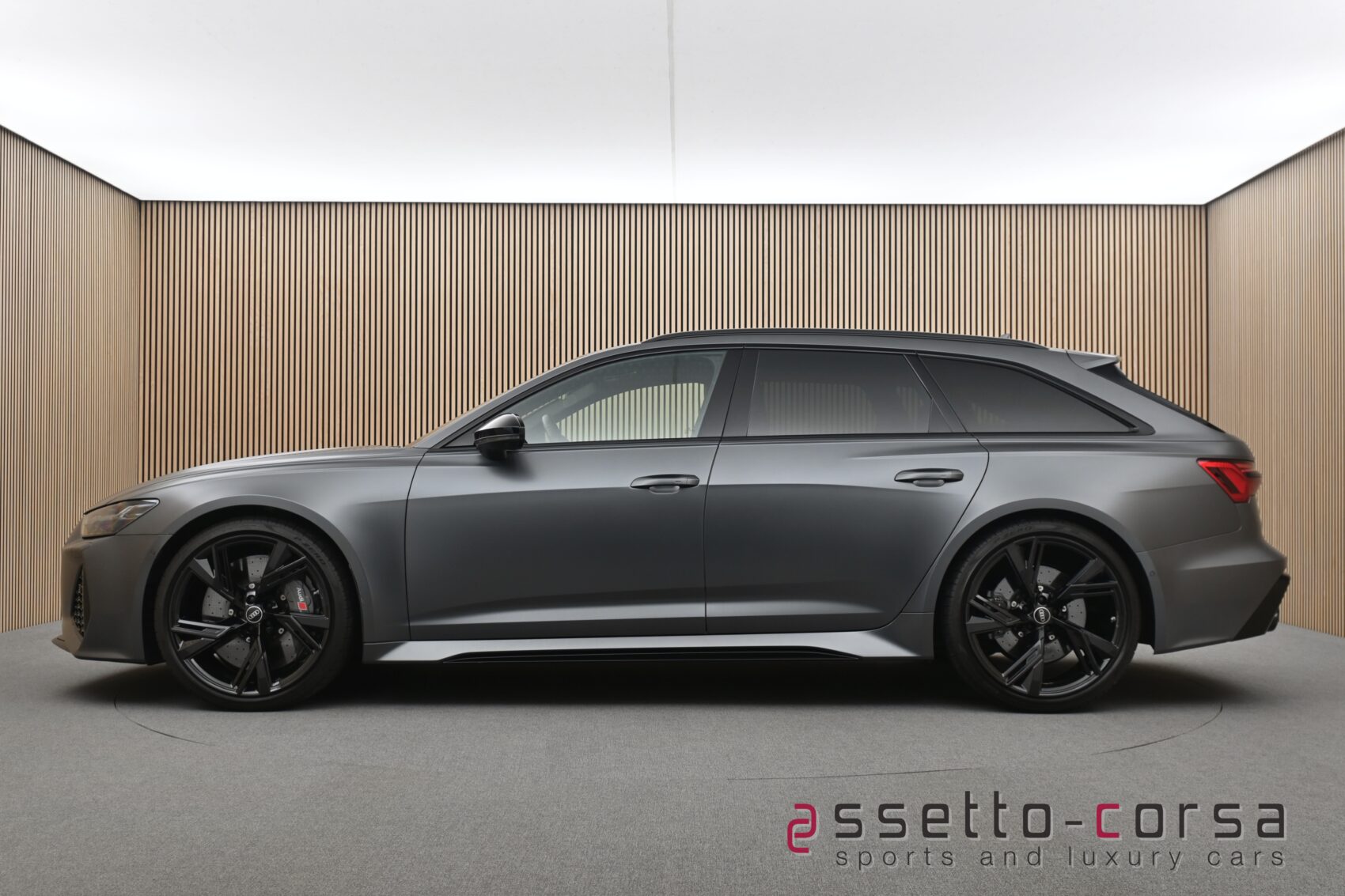 AUDI - RS6 AVANT