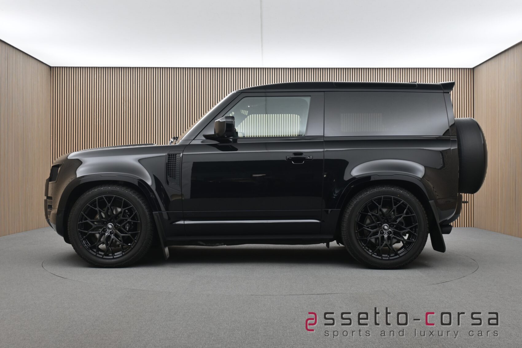 LAND ROVER - DEFENDER 90 P525