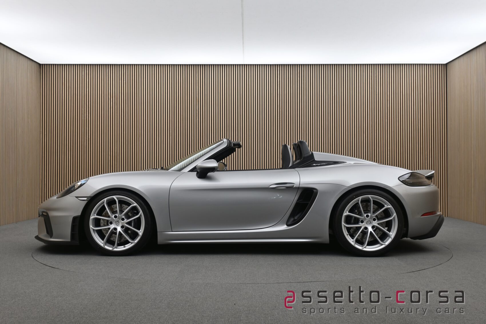 PORSCHE - 718 SPYDER