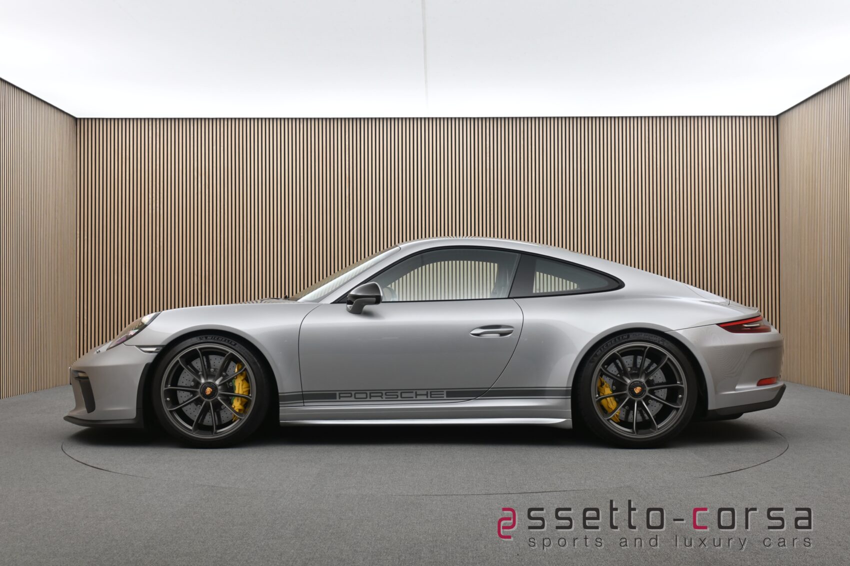 PORSCHE - 911 (991.2) GT3 TOURING