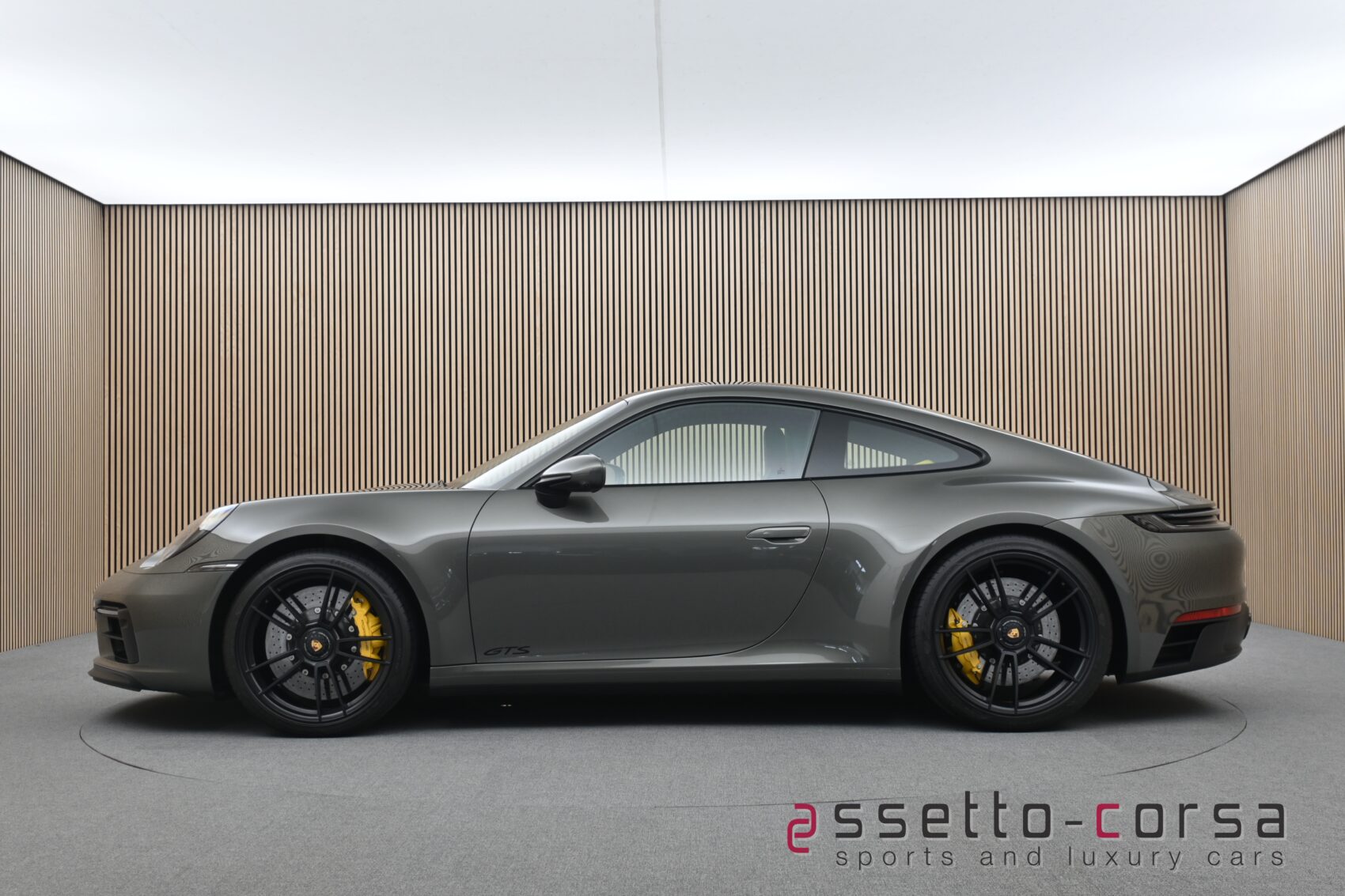 PORSCHE - 911 (992.1) CARRERA 4 GTS